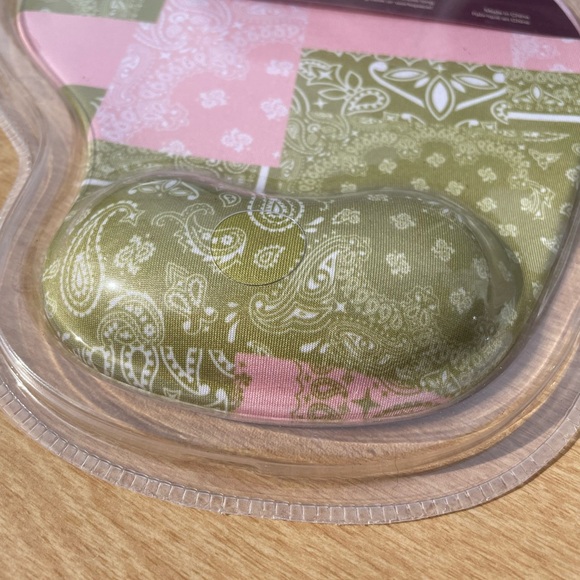 NWT Marshall Mode Wired Headphones - Picture 4 of 9